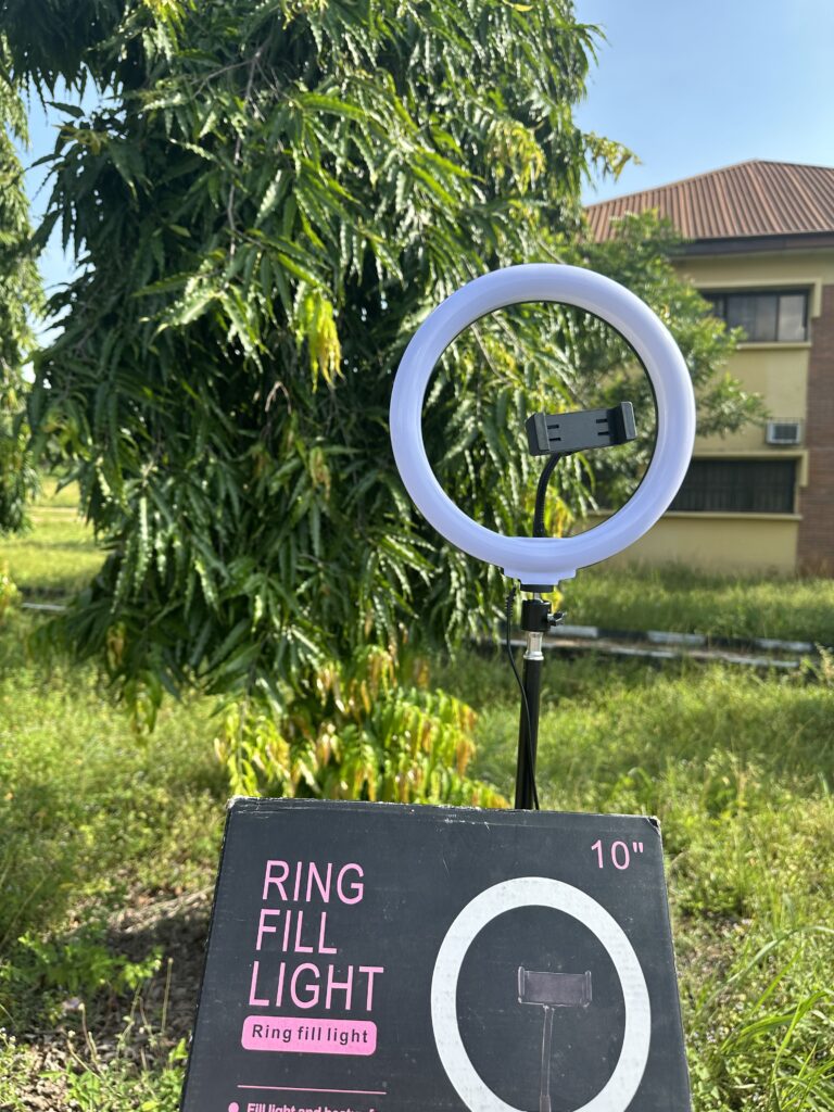 10 INCHES RINGLIGHT
