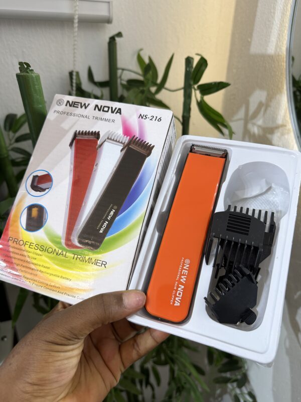 RECHARGEABLE HAIR CLIPPER
