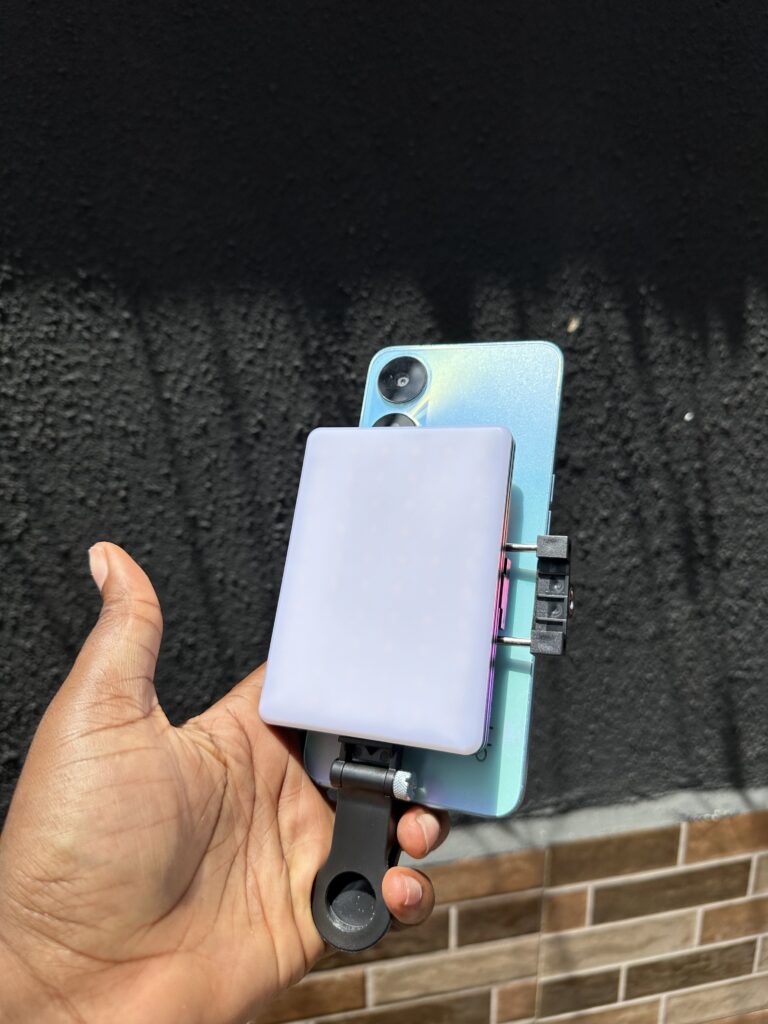 RECHARGEABLE INFLUENCER PHONE CLIP LED LIGHT - Image 2