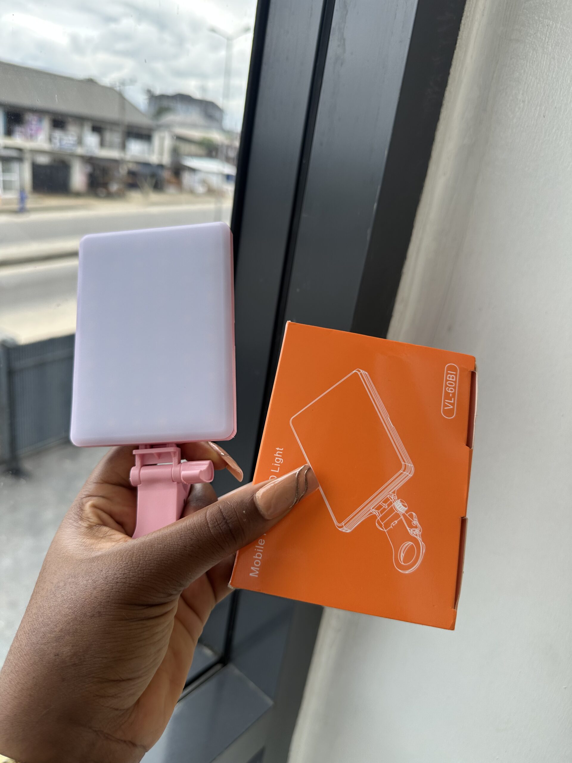 RECHARGEABLE INFLUENCER PHONE CLIP LED LIGHT