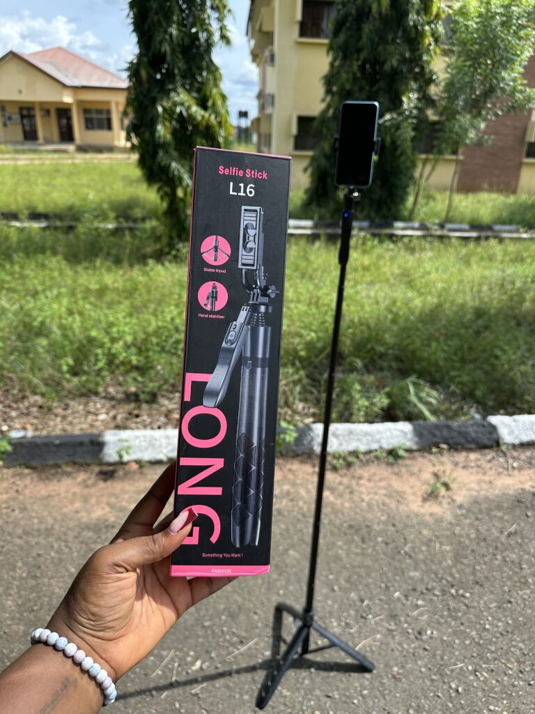 L16 5FT TRIPOD STAND