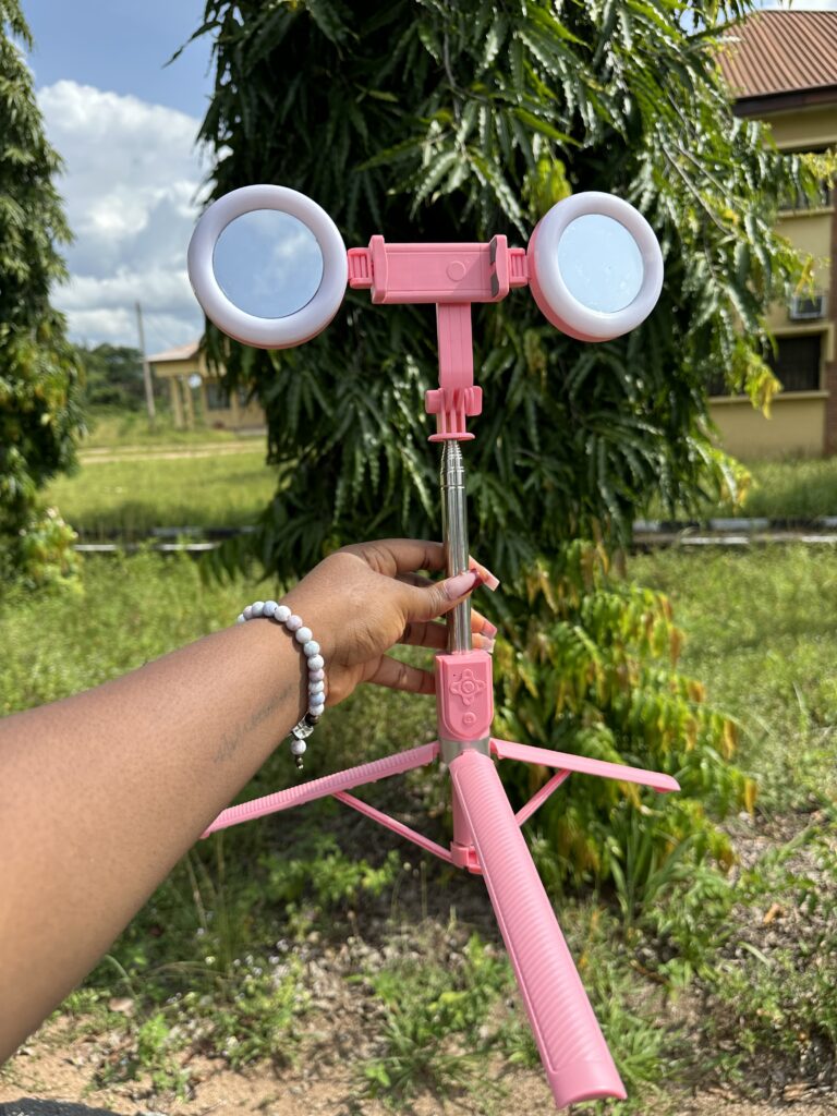 5.5FT SELFIE STICK/ TRIPOD STAND