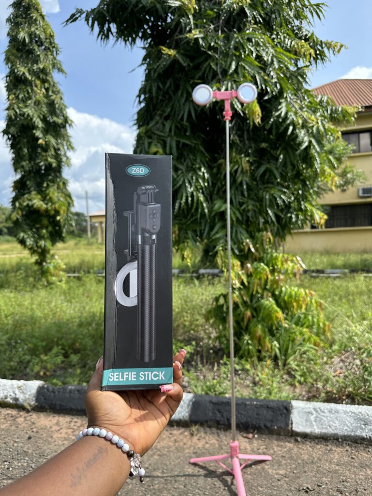 5.5FT SELFIE STICK/ TRIPOD STAND - Image 4