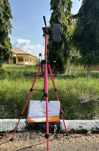 5FT TRIPOD STAND