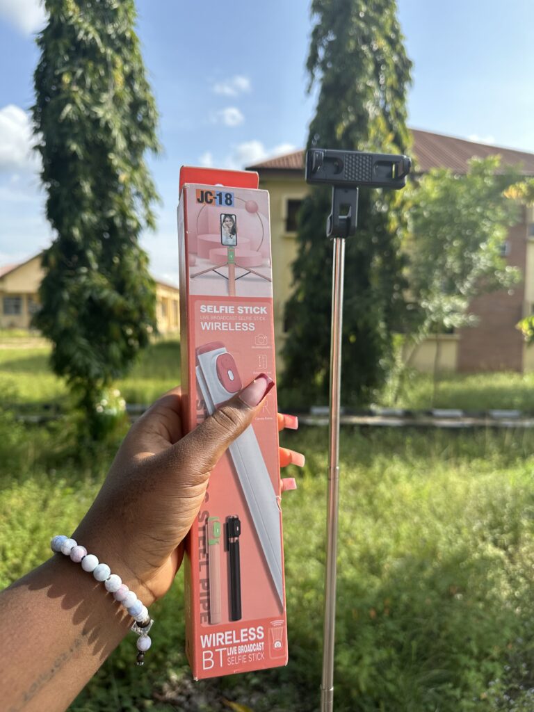 JC-18 SELFIE STICK/TRIPOD 5.5FT LONG - Image 2