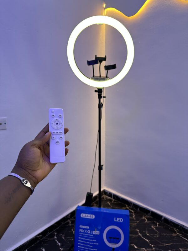 18 INCHES RINGLIGHT