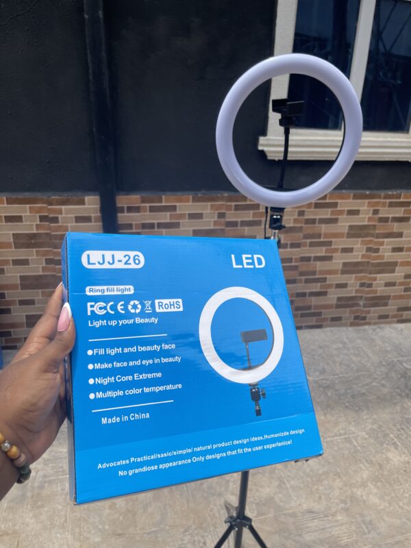 10 INCHES RINGLIGHT