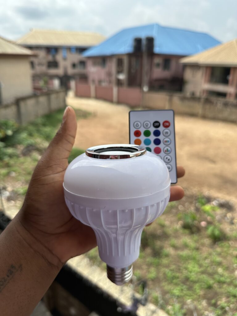 MULTI COLORED LED MUSIC BULB SPEAKER - Image 2