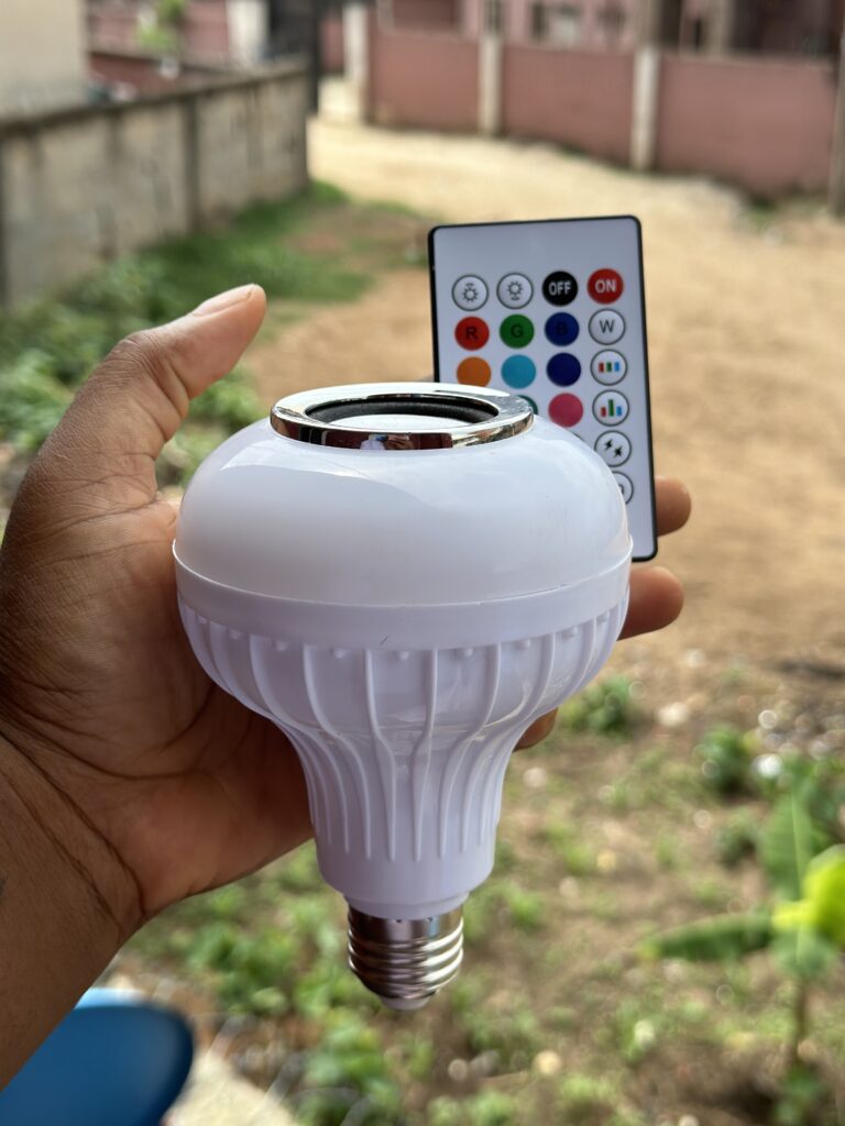MULTI COLORED LED MUSIC BULB SPEAKER