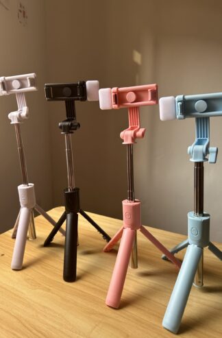 SELFIE STICK/TABLE TOP TRIPOD STAND