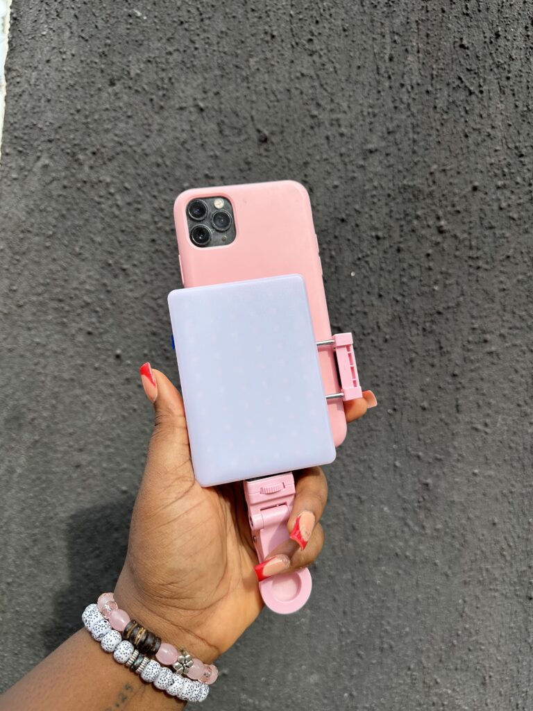 RECHARGEABLE INFLUENCER PHONE CLIP LED LIGHT - Image 3