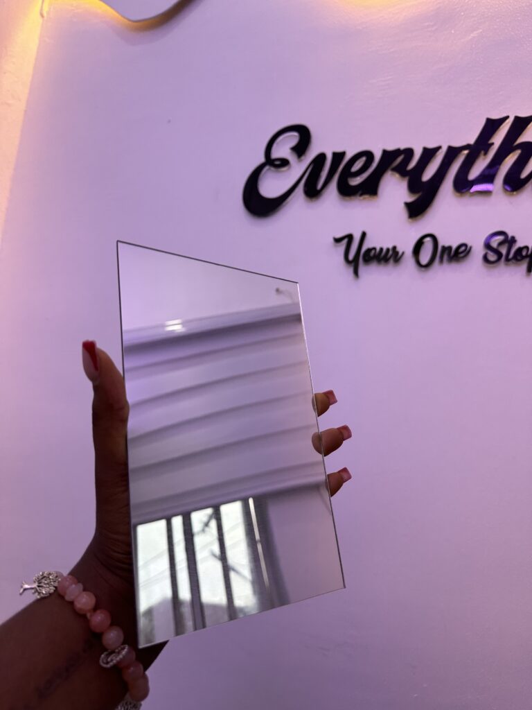 ACRYLIC MIRROR PROPS - Image 8