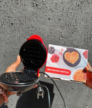 WAFFLE MAKER