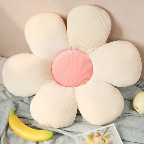 DAISY FLOWER PILLOW - Image 5
