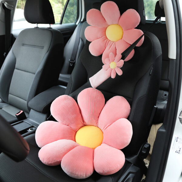 DAISY FLOWER PILLOW - Image 7