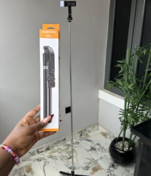 R1s-l SELFIE STICK TRIPOD