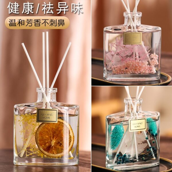 REED DIFFUSER WITH INFUSED FLOWER