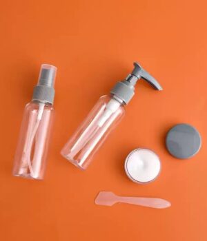 TRAVELING CONTAINER SET