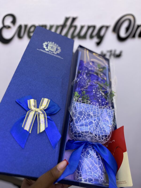FLOWER BOUQUET WITH CARD - Image 5