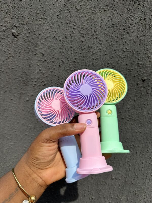RECHARGEABLE FAN