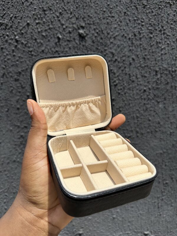 MINI JEWELRY STORAGE RACK