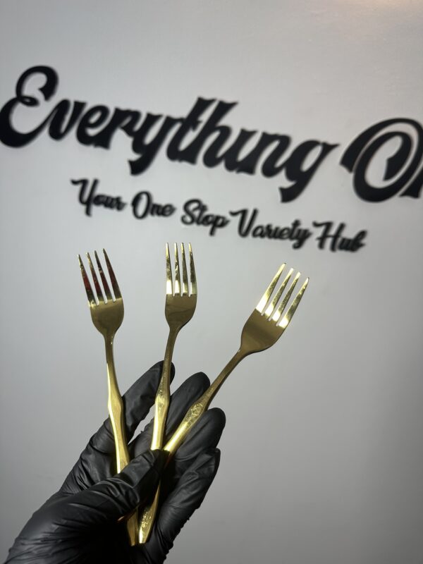 NON TARNISH GOLD CUTLERY SET(6) - Image 3