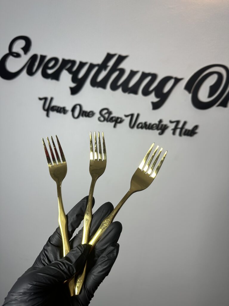 NON TARNISH GOLD CUTLERY SET(6) - Image 3