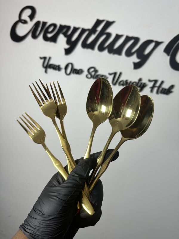 NON TARNISH GOLD CUTLERY SET(6)