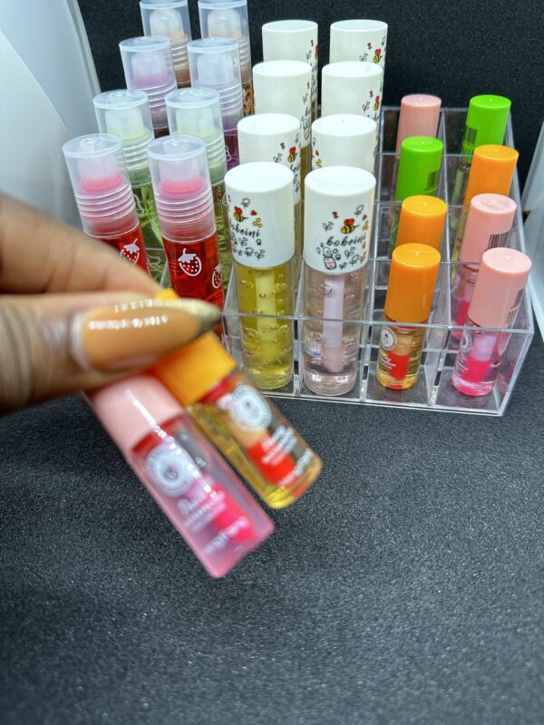 COLOR CHANGING LIP GLOSS