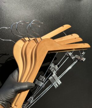 WOODEN CLOTH HANGER WITH CLIP(5)