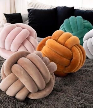 KNOT PILLOW DESIGN