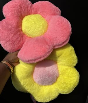 DAISY FLOWER PILLOW